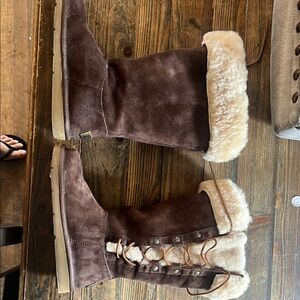 UGG Brown and Cream Winter Boots with Plush Lining